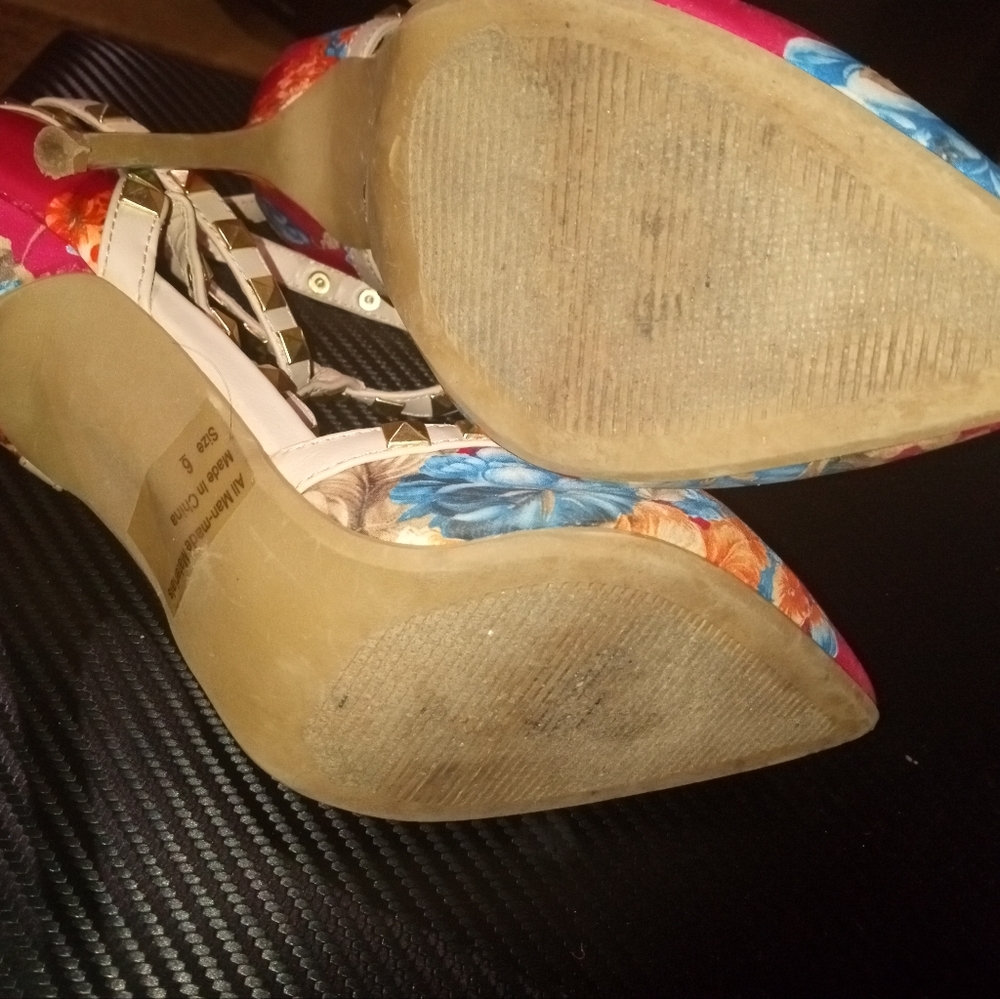 High heels - Picture 4 of 4